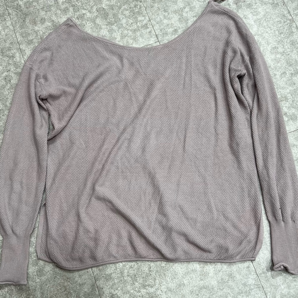 Off-the-Shoulder Lightweight Knit Sweater in Dusty Mauve